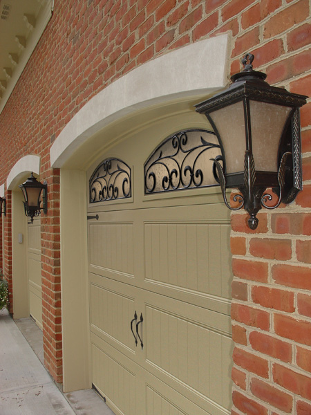 Clopay Carriage Style Garage Doors, Garage Door Color Ideas For Brick House