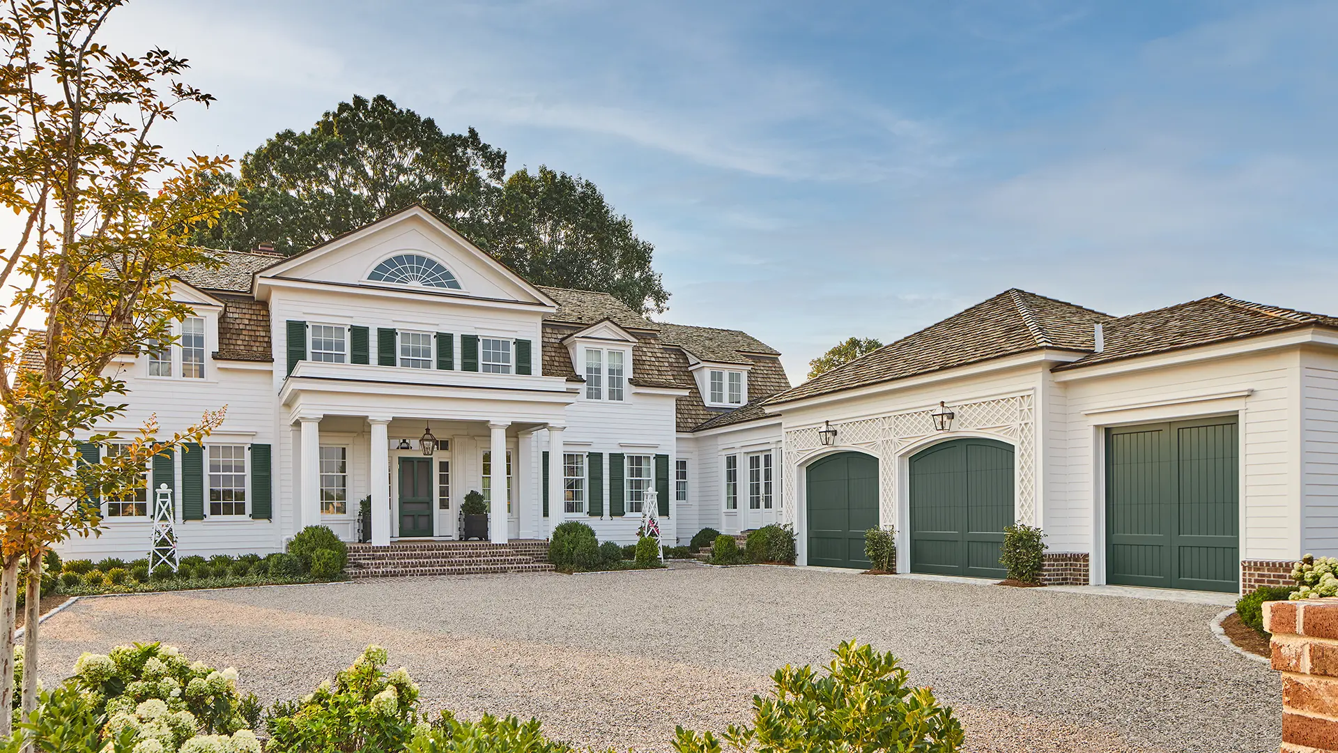 Green garage door - Reserve Wood Extira
