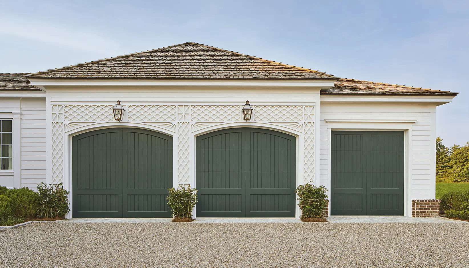 Reserve Wood Extira garage door in green