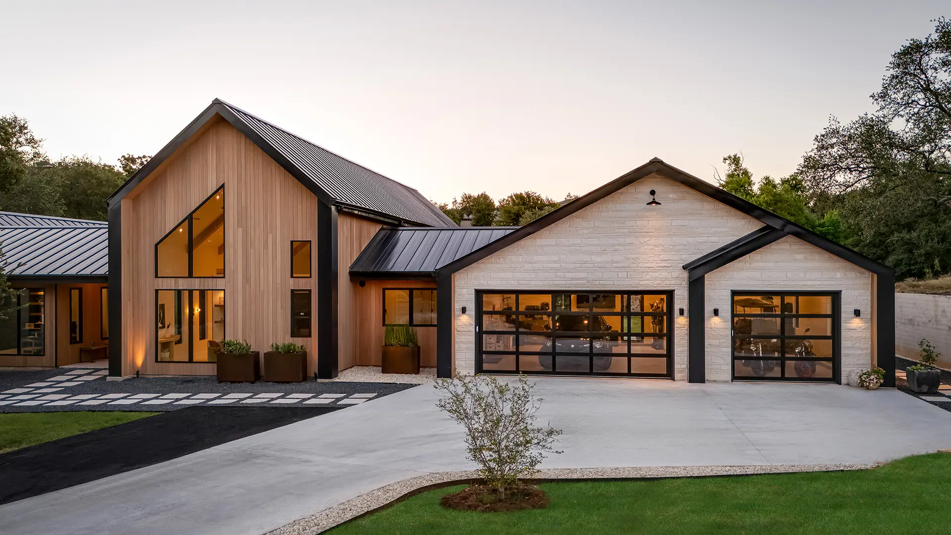 Avante garage door