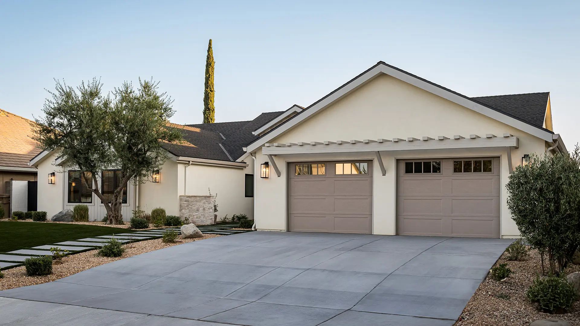 Bridgeport Steel garage door in sandtone