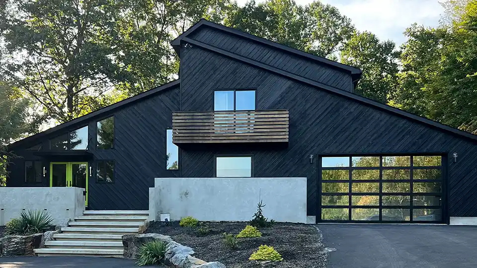 Turning a 1980s Contemporary into a Statement House