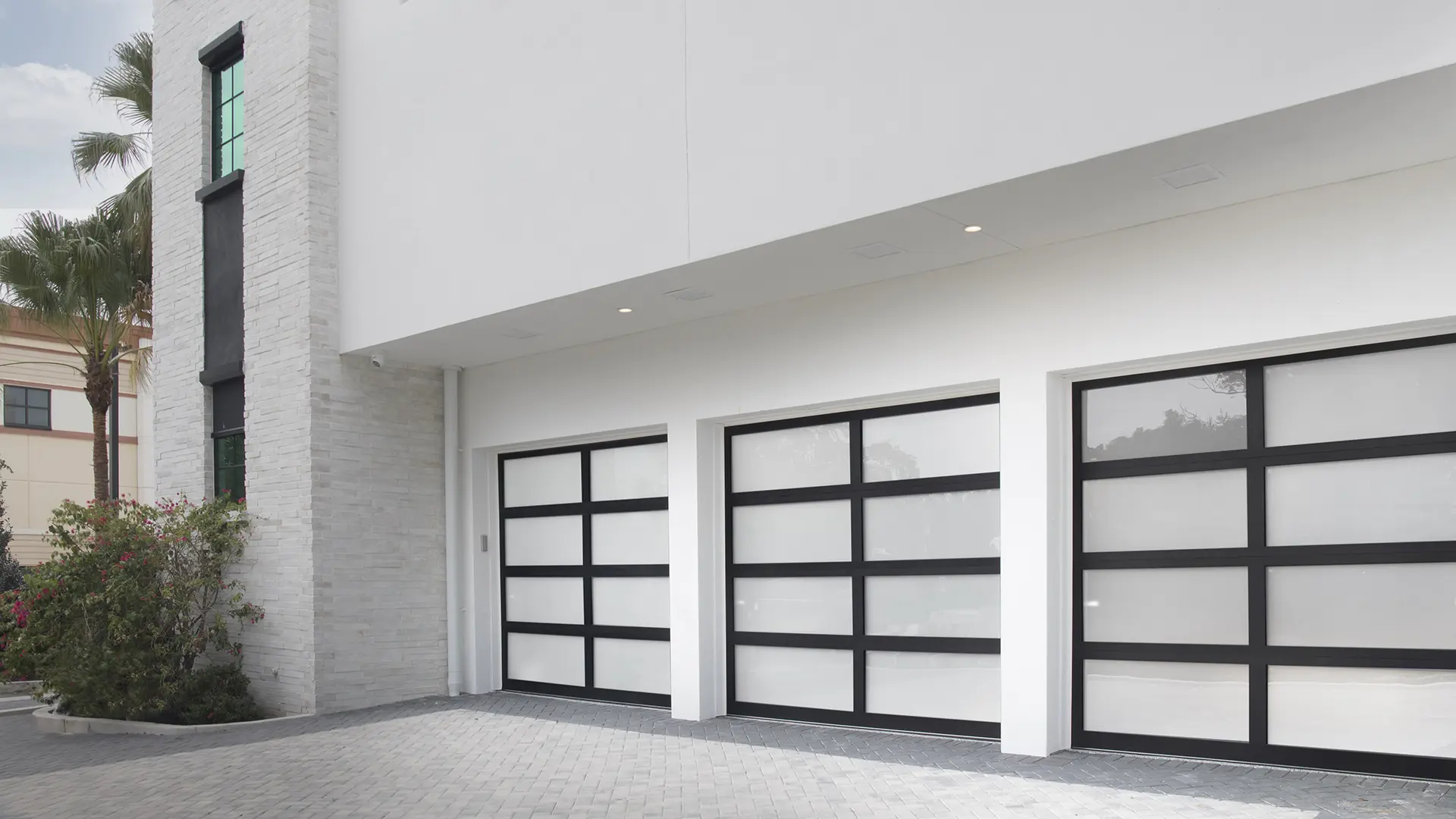 Avante garage door