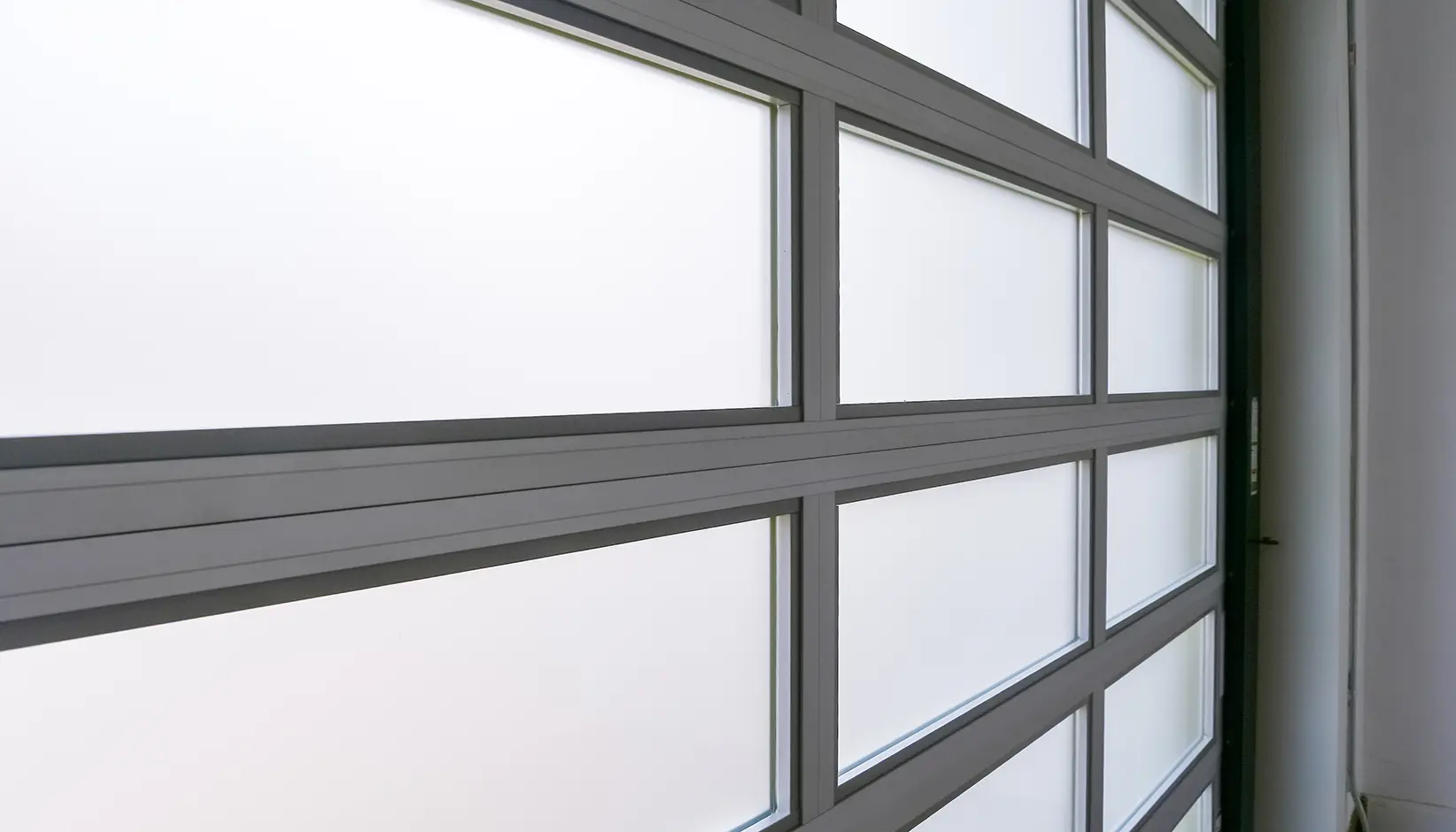 Closeup of VertiStack Clear Door