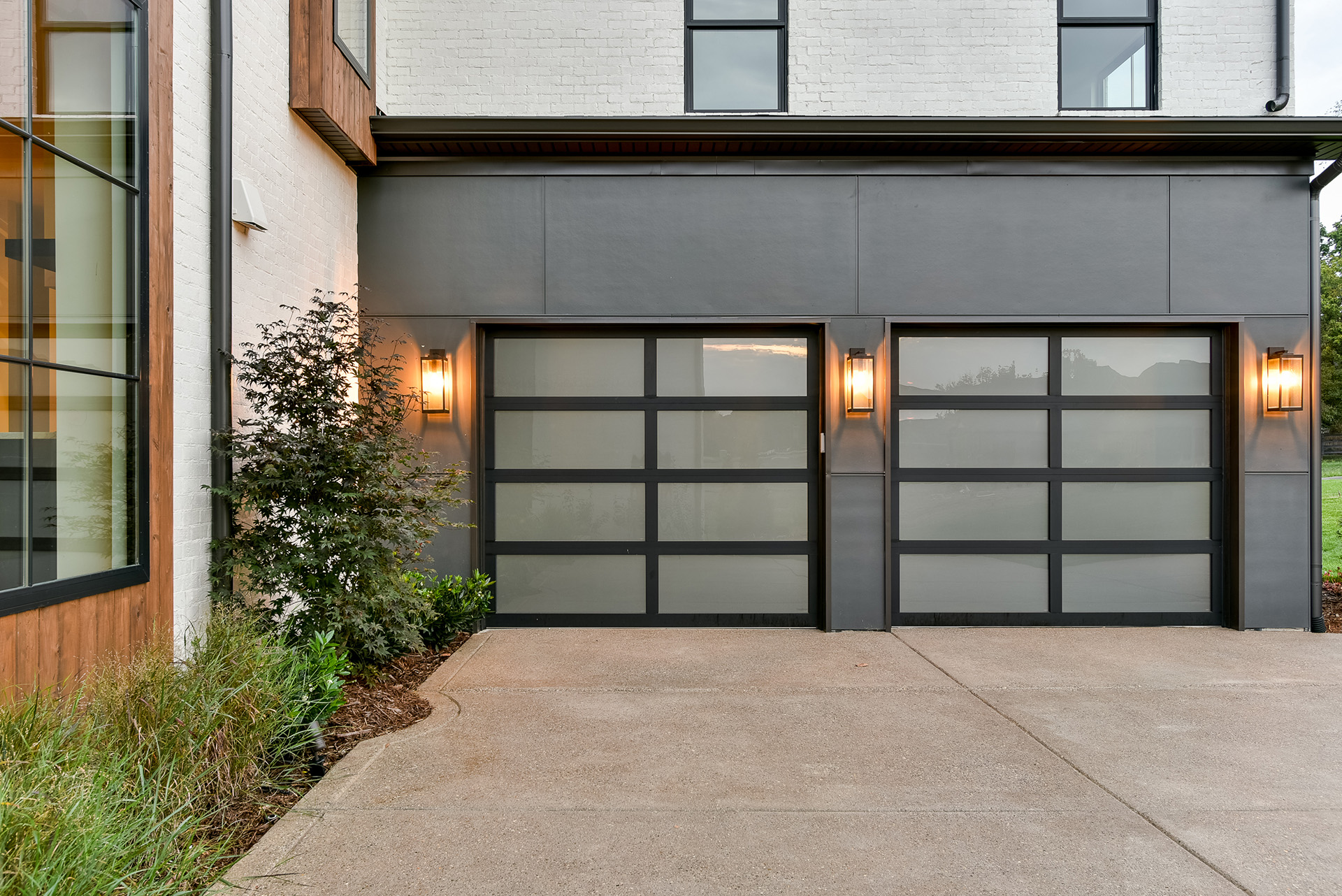 Home Builders Use Glass Garage Doors To, Modern Glass Garage Doors Reviews