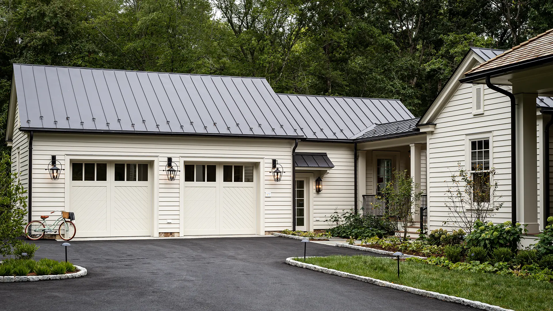 Clopay Reserve Wood Extira garage door on Southern Living Idea House