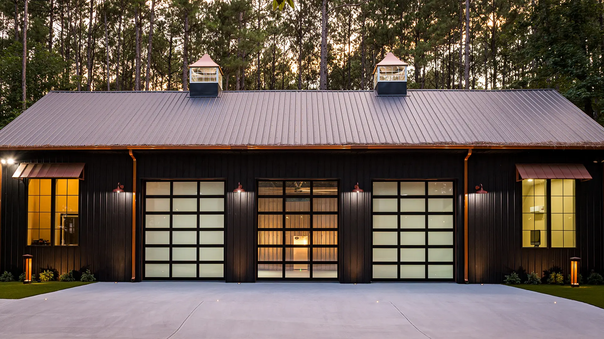 Avante with C-Power™ enabled Click-to-Conceal™ panels