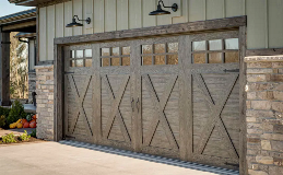 Canyon Ridge® Carriage House (4-Layer) garage doors