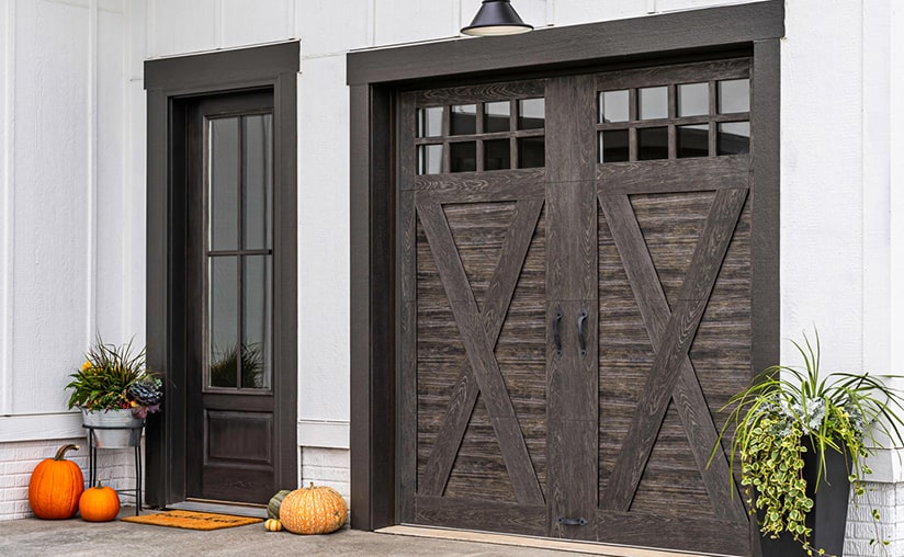 Canyon Ridge 4-Layer Garage Door | Design 21 with SQ24 Windows in Ultra-Grain Cypress Slate Finish