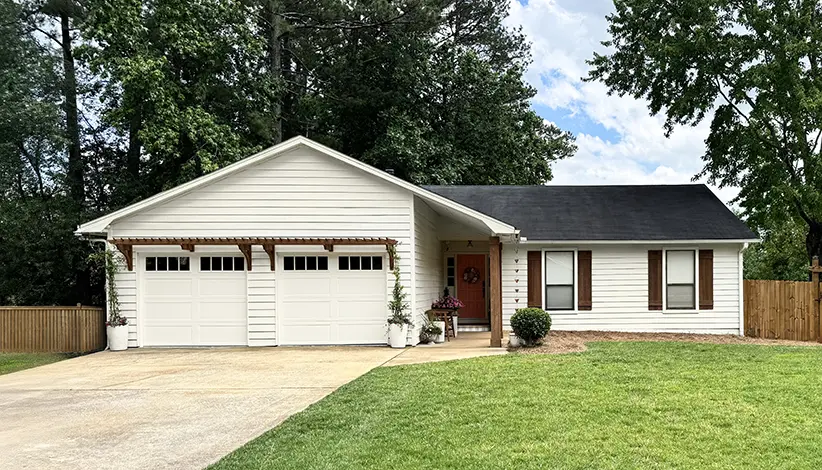 Bridgeport Steel garage door in white