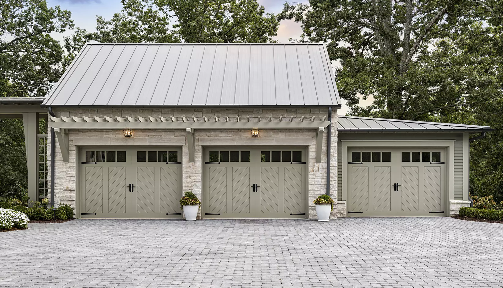 Canyon Ridge® Chevron garage doors