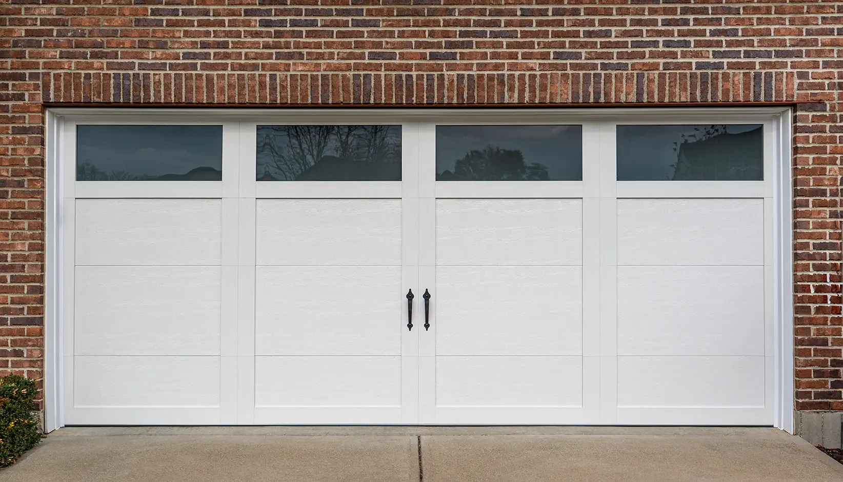 Canyon Ridge® Elements garage doors