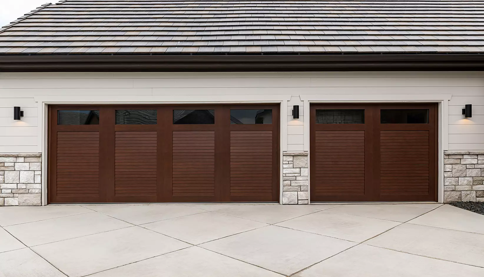 Canyon Ridge® Louver garage doors