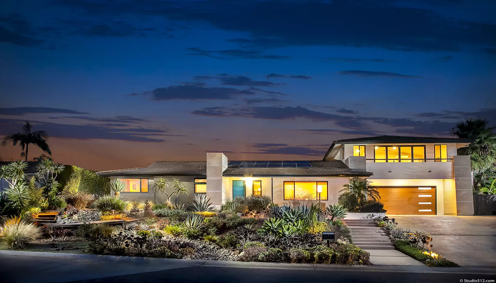Canyon Ridge® Modern garage doors
