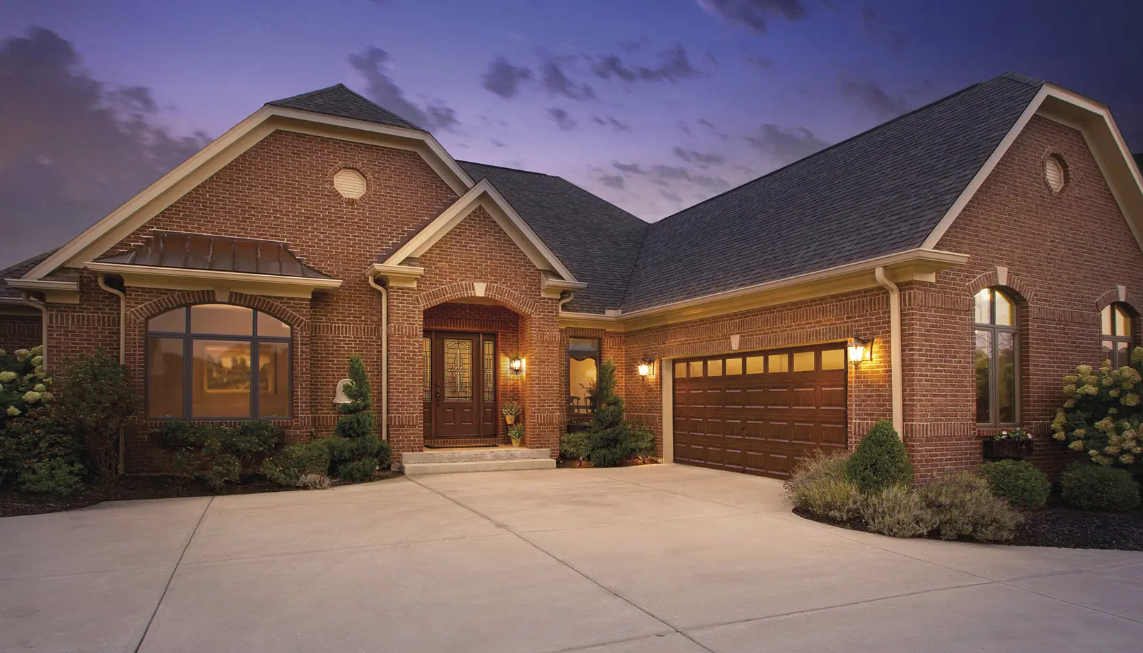 Classic™ Steel garage doors
