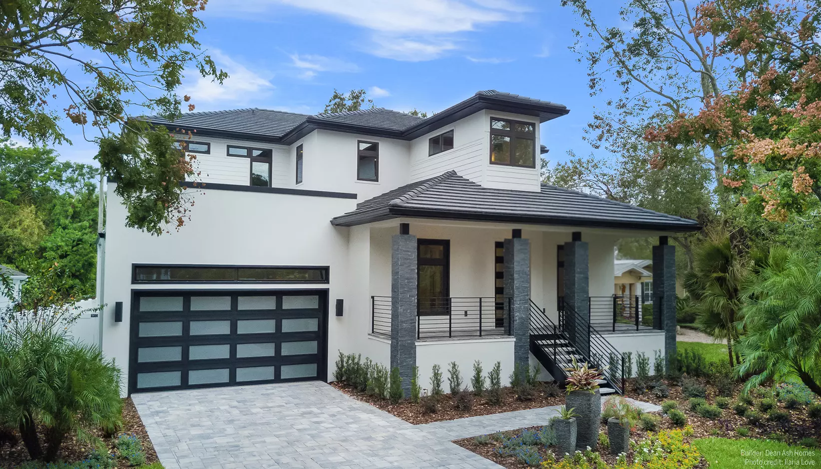 Modern Steel™ garage doors
