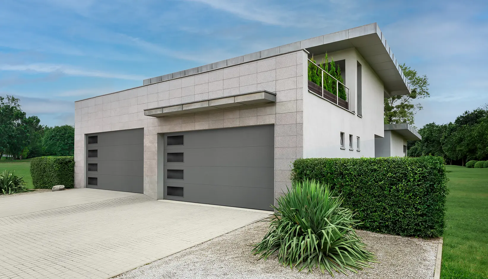 Modern Steel Lustra finish in charcoal