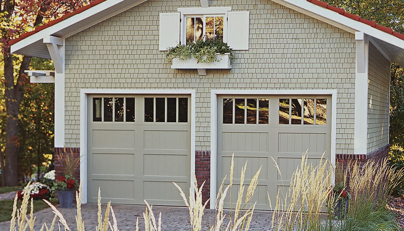 Reserve® Wood Semi-Custom garage doors